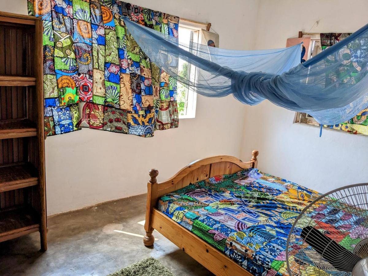 Chambres D'Hotes - Chez Mama Sedjro Porto-Novo Exterior photo
